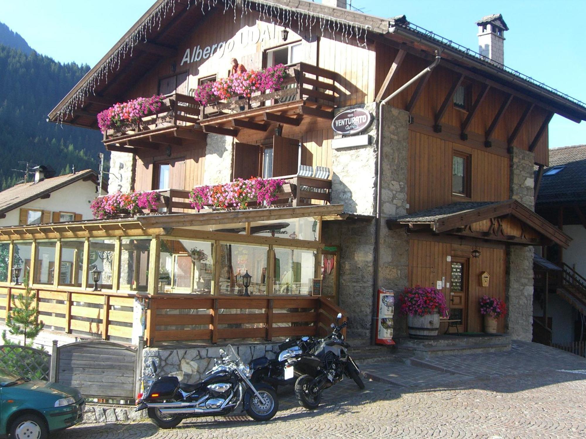 Garni Val Udai Hotel Mazzin Exterior photo