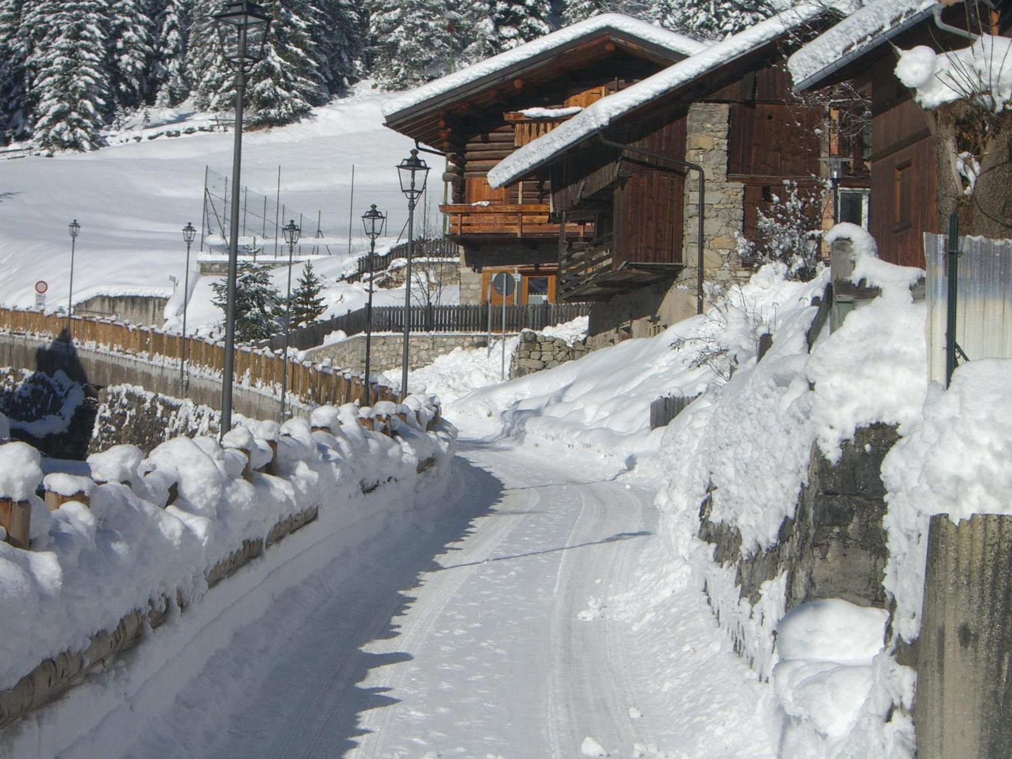Garni Val Udai Hotel Mazzin Exterior photo