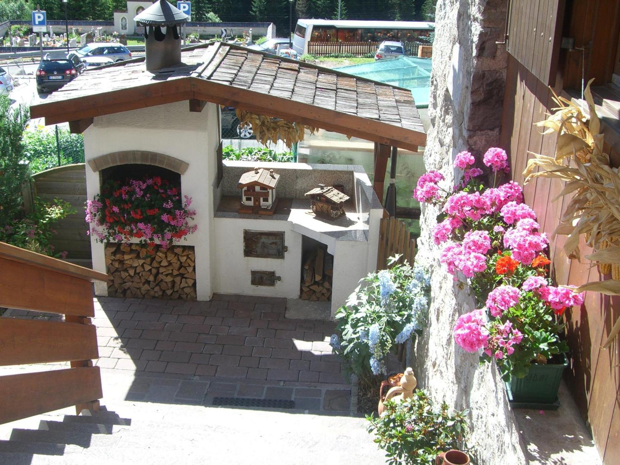 Garni Val Udai Hotel Mazzin Exterior photo