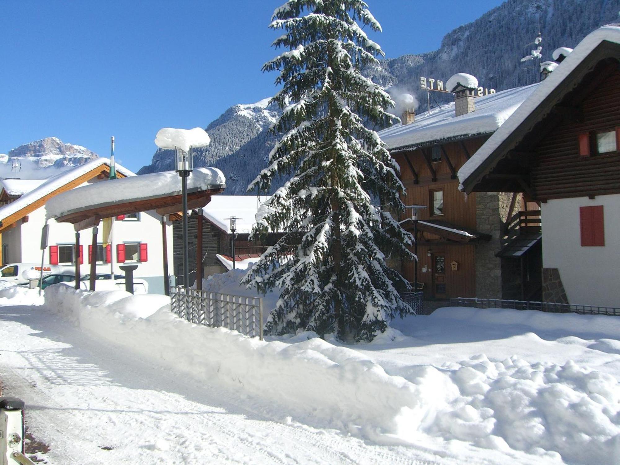 Garni Val Udai Hotel Mazzin Exterior photo