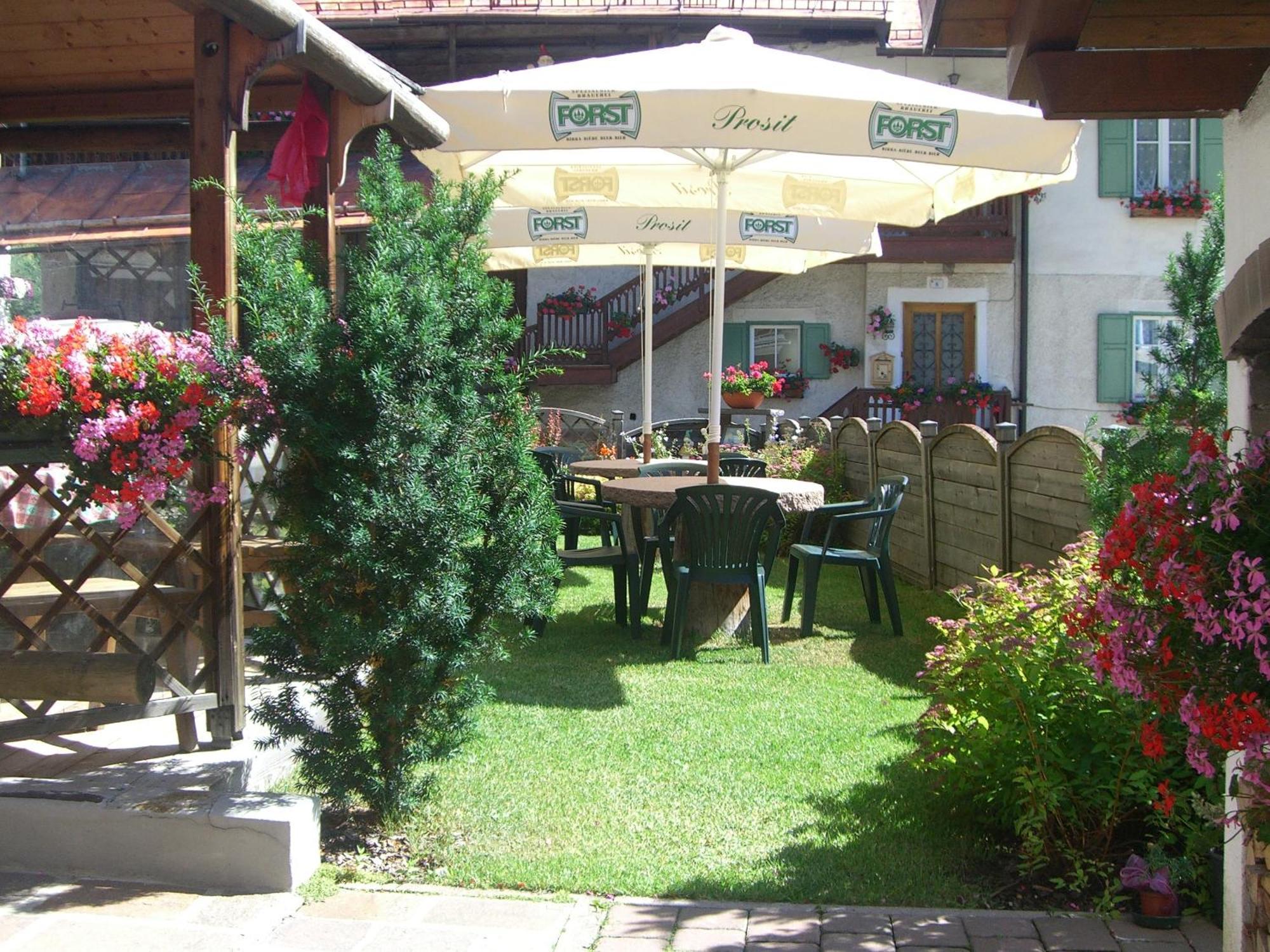 Garni Val Udai Hotel Mazzin Exterior photo